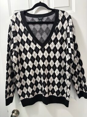 Torrid Black & Gray Argyle V-Neck Sweater Top